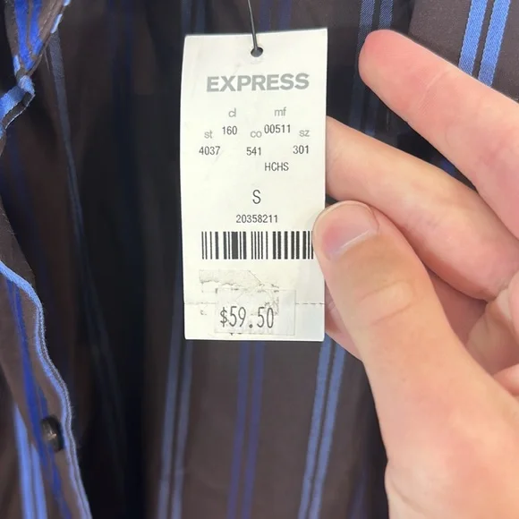 EXPRESS Men’s Black/Blue Striped Fitted Buttoned Down Shirt - Picture 4 of 7